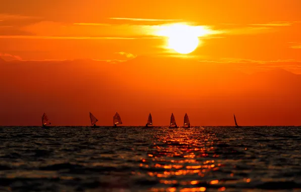 Sunset, The sun, The sky, Water, Clouds, The ocean, Horizon, People