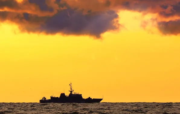Ship, Baltika, mine, author Gogs, Vladimir Yemelyanov