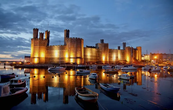 Reflection, England, Bay, yachts, boats, England, Caernarfon Castle, The Caernarfon Castle