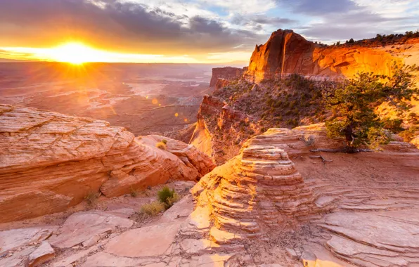 Clouds, sunset, mountains, rocks, Utah, USA, Canyonlands, Canyonsland National Park
