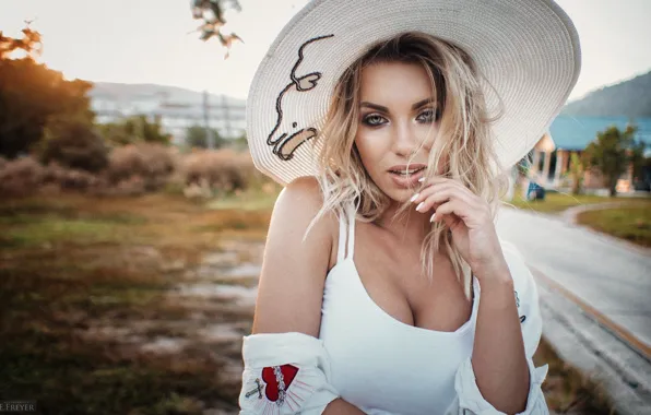 Background, portrait, hat, makeup, hairstyle, blonde, beautiful, in white
