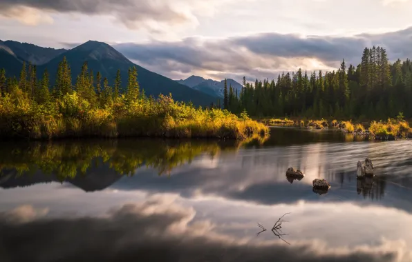 Picture autumn, forest, clouds, mountains, reflection, shore, ate, pond