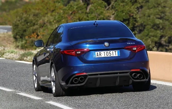 Alfa Romeo, Four-leaf clover, Giulia
