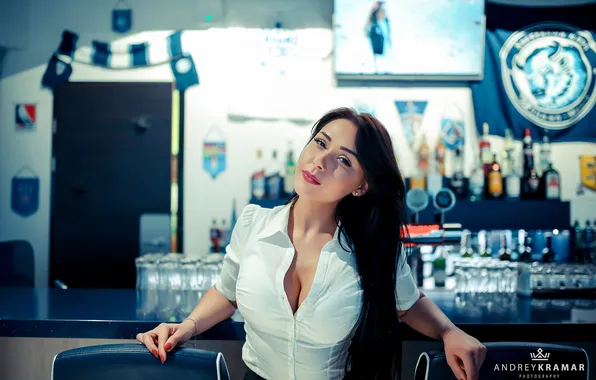 Look, sexy, pose, model, portrait, bar, makeup, brunette