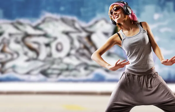 Picture girl, smile, wall, graffiti, dance, glasses, red, t-shirt