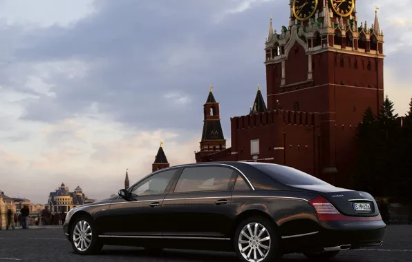 Picture Moscow, the Kremlin, Maybach 62