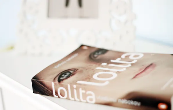 Book, book, Lolita, Lolita