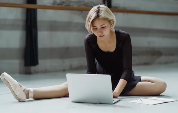Stay, grace, laptop, ballerina, grace, break, break, Pointe shoes