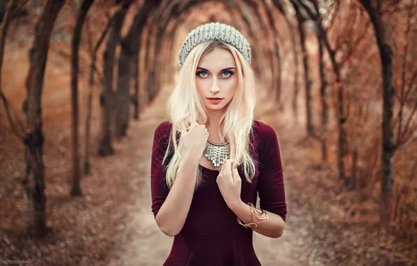 Fashion, long hair, dress, hat, blue eyes, model, face, depth of field