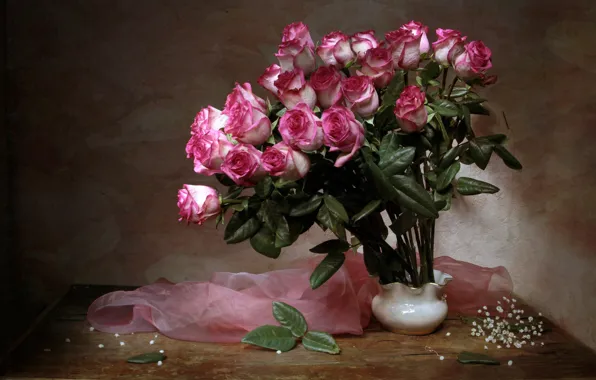 Table, roses, vase, tulle