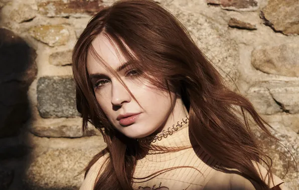 Look, the sun, wall, portrait, actress, brown hair, Karen Gillan, Karen Gillan