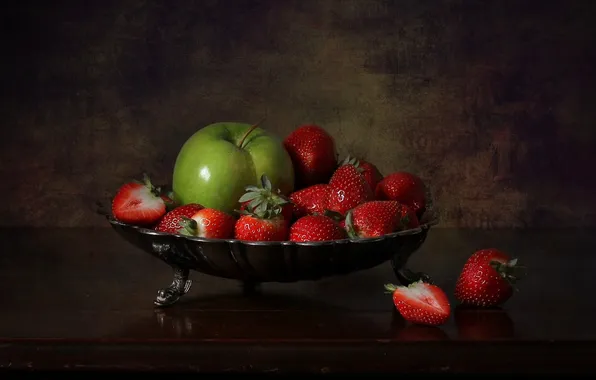 Apple, strawberry, still life, vase