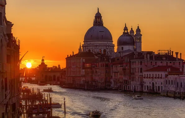 Italy, sunrise, The Basilica of Santa Maria della Salut