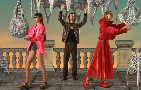 Girls, Guy, Three, Sunglasses, Fendi, Sunglasses, Capsule collection of glasses, Gentle Monster