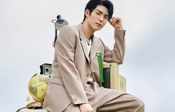 Glasses, China, actor, jacket, globe, teacher, chinese actor, Wang Hao Xuan