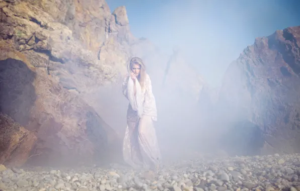 The sky, girl, pose, fog, pebbles, stones, rocks, white