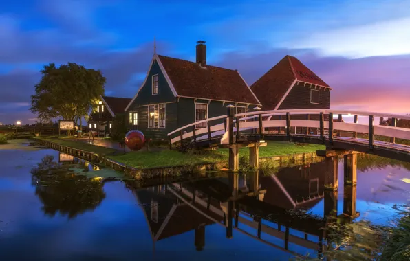 Picture the sky, light, house, home, Netherlands, the bridge