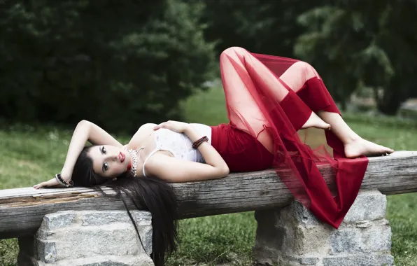 Picture summer, look, bench, face, model, lies, Mariana