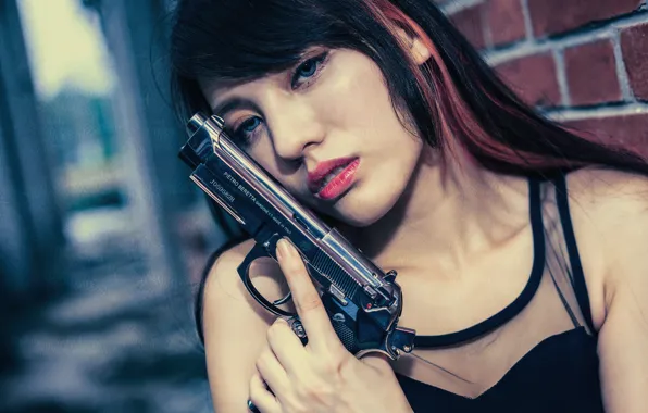 Picture girl, face, gun