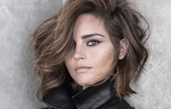 Face, portrait, makeup, actress, jacket, hairstyle, brown hair, beauty