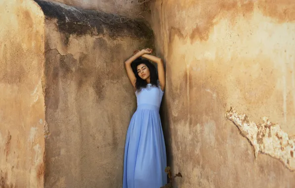 Face, wall, model, hair, dress, angle