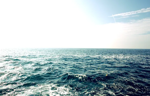 Sea, sun glare, the vastness