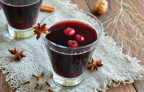 Picture berries, drink, carnation, spices, star anise, mulled wine