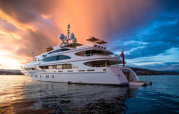 Picture yacht, Suite, uxury motor yacht Galaxy