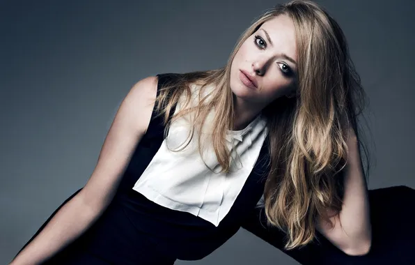 Actress, blonde, grey background, Amanda Seyfried, Amanda Seifred