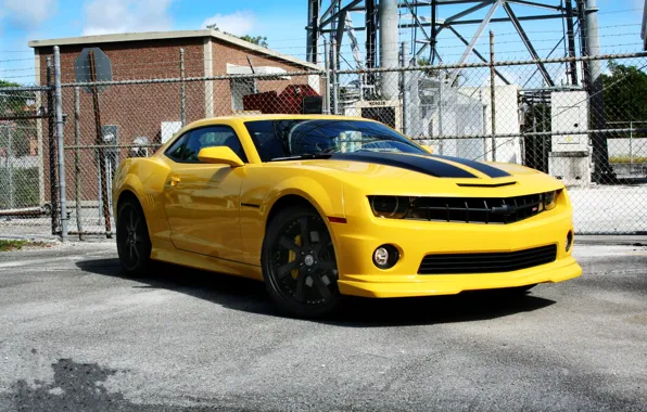 Picture the sky, clouds, yellow, the fence, tower, truck, wheels, Chevrolet