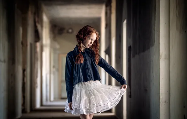 Picture girl, freckles, braids, dress