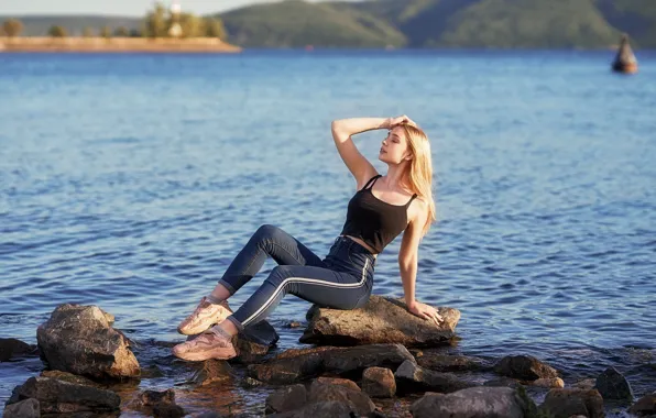 Picture beach, nature, rocks, model, women, jeans, blonde, hips