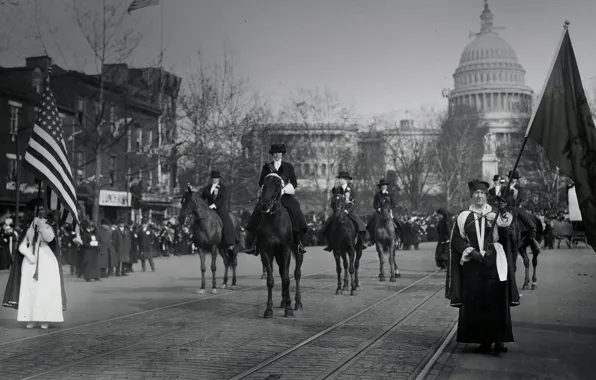 Picture Washington, USA, March, women suffragettes, March 8, On March 3, 1913