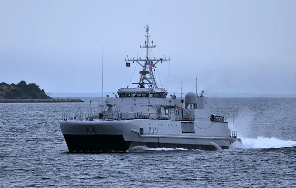 Norway, minesweeper, Karmoy