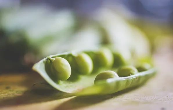 Picture macro, green, polka dot, peas