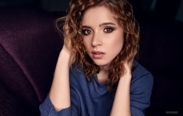 Look, face, pose, model, portrait, hands, makeup, hairstyle
