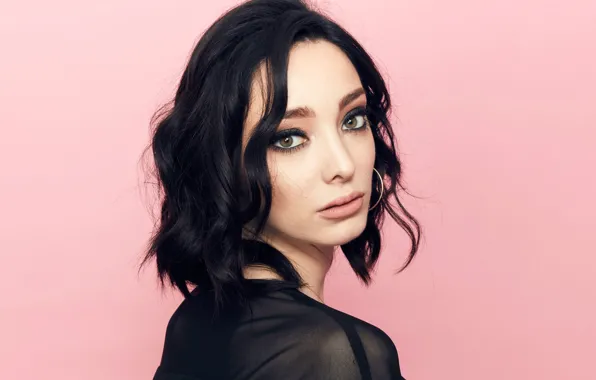 Picture look, pose, makeup, actress, Emma Dumont, Emma Dumont