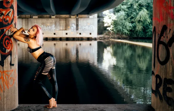 Picture girl, pose, Lilie Gorchkov
