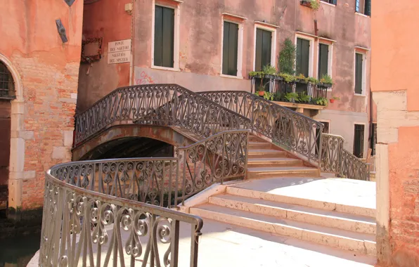 Windows, building, Italy, Venice, balcony, the bridge, pots, Italy