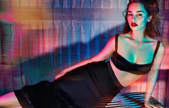 Skirt, makeup, figure, hairstyle, brown hair, topic, beauty, photoshoot