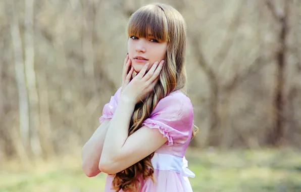 FOREST, LOOK, NATURE, HANDS, BROWN hair, PINK, SUNDRESS