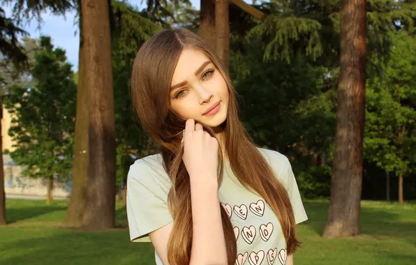 Picture look, girl, trees, nature, smile, sweetheart, brown hair, beautiful