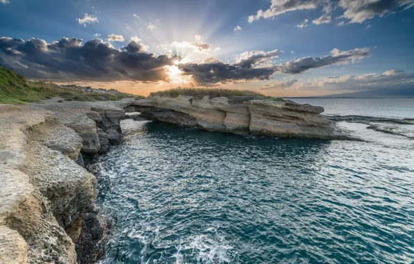 Picture sea, the sky, rocks