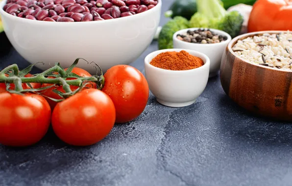 Tomatoes, spices, beans