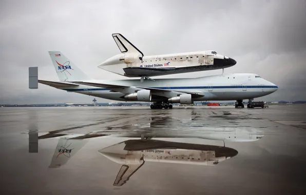 Reflection, puddle, Discovery, the plane, NASA, Shuttle, the airfield, NASA