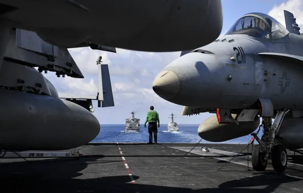 Sea, the carrier, deck, Super Hornet, FA-18E