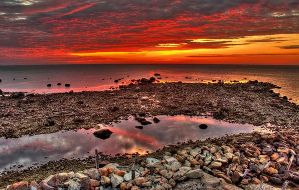 Picture sea, the sky, clouds, stones, shore, tide, hdr, glow