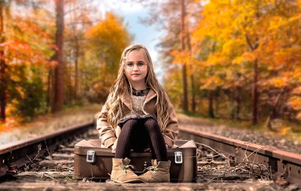 Picture girl, railroad, suitcase