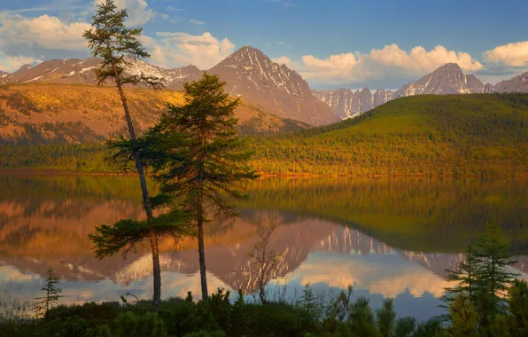 Ridge, Kolyma, Big Angachak, the lake of Jack London
