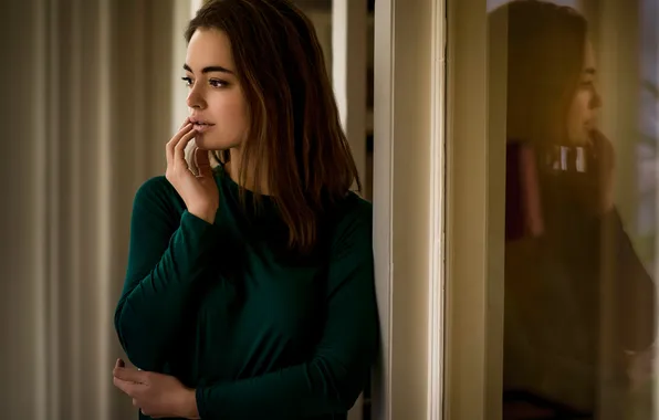 Pose, reflection, model, portrait, hands, makeup, hairstyle, brown hair